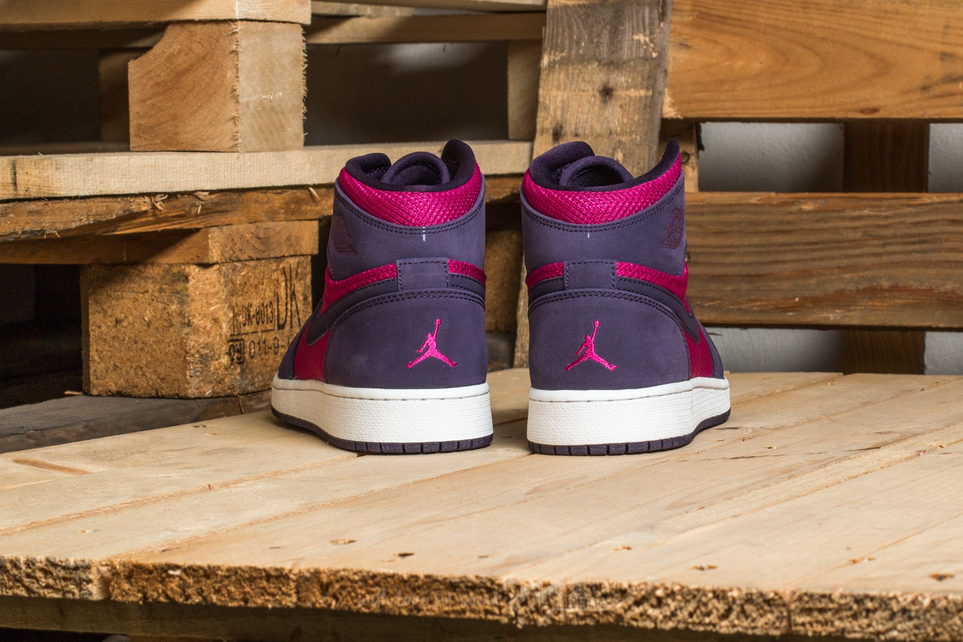 Air jordan 1 outlet mid true berry