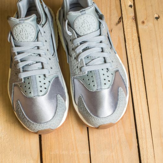 nike air huarache grey womens