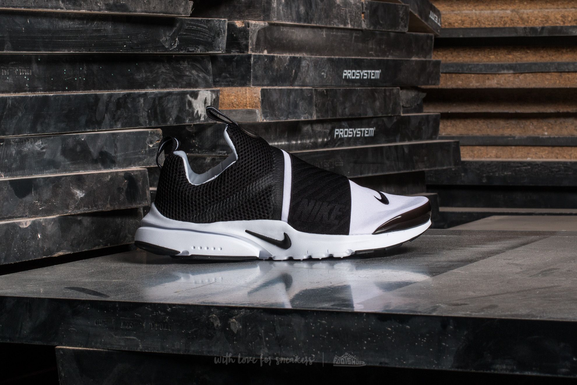 Women s shoes Nike Presto Extreme GS White Black Footshop