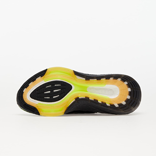 Scarpe uomo adidas UltraBOOST 22 Core Black Core Black Semi Yellow Footshop