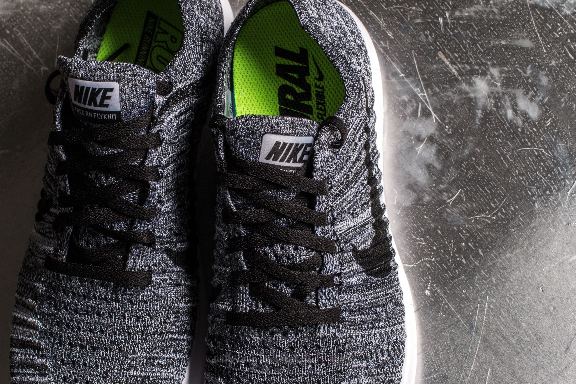 Dámské tenisky a boty Nike Wmns Free Run Flyknit White/ Black