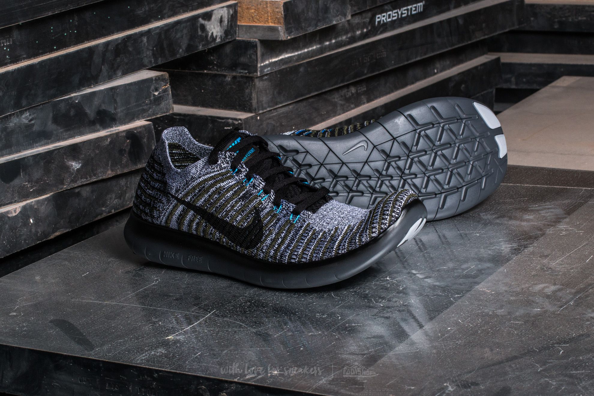 Vyriška avalynė Nike Free Run Flyknit Cargo Khaki/ Black-Blue Glow