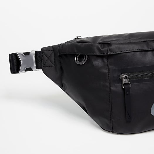 Hip bags Nike Elemental Winterized Fanny Pack Black Black Smoke Grey Footshop