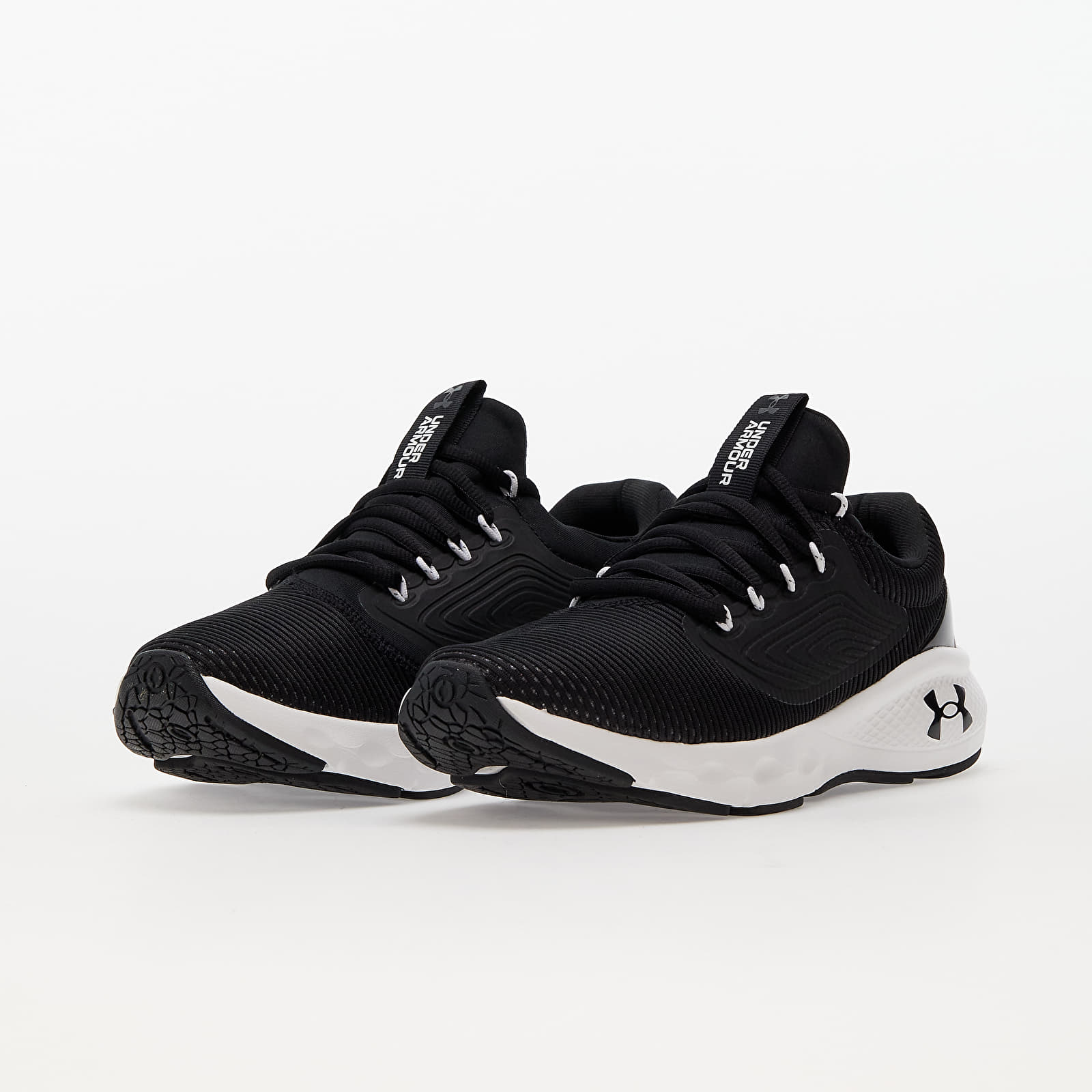Ua charged escape hot sale 2 mens