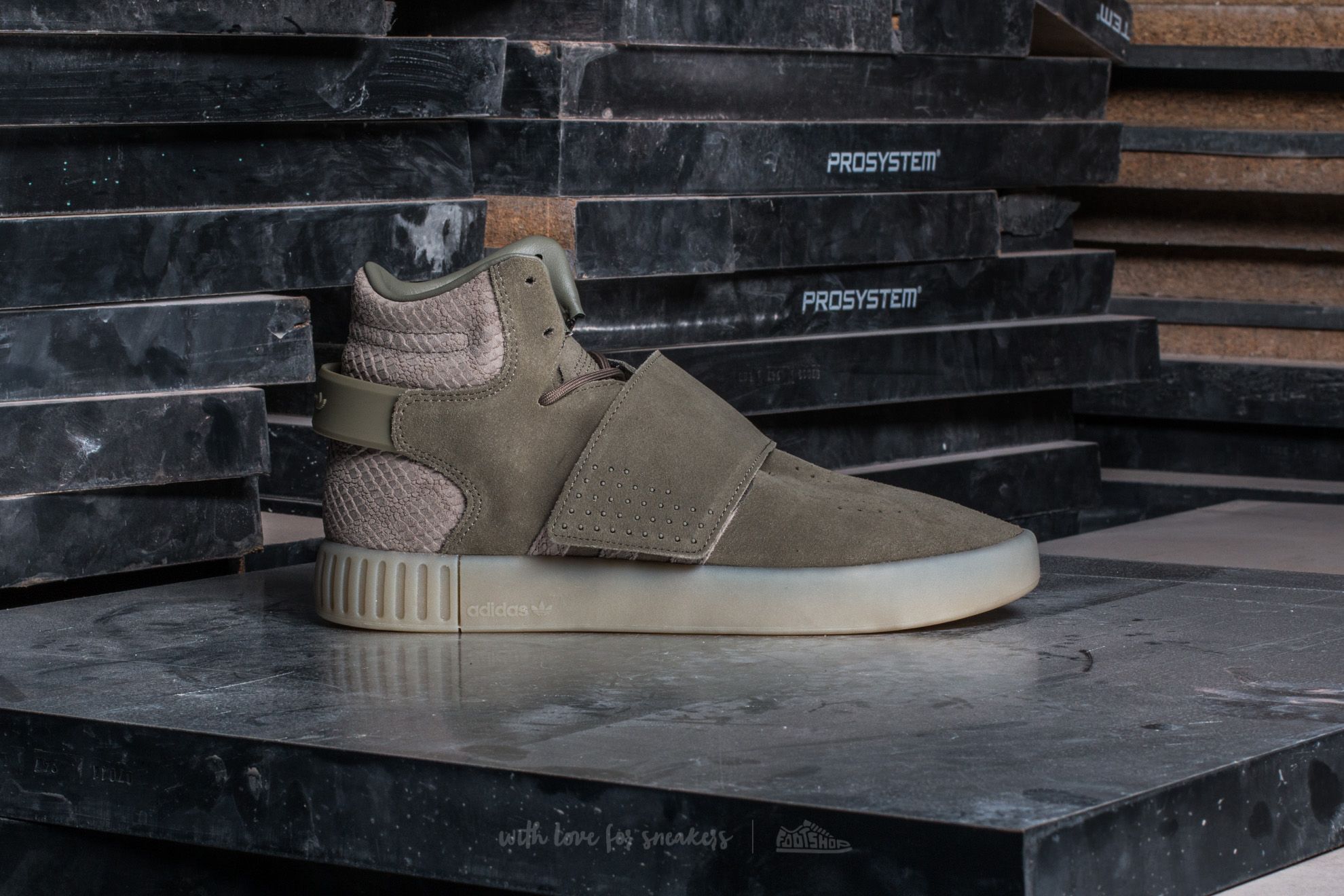 Adidas tubular discount invader strap bb8391