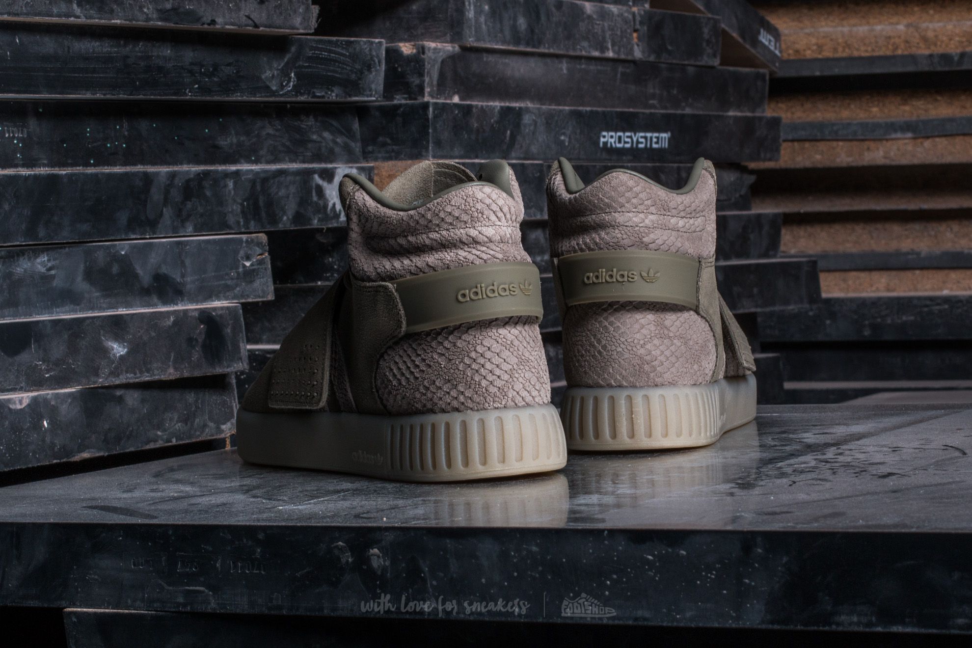 Men s shoes adidas Tubular Invader Strap Trace Cargo Trace Cargo Sesame Footshop