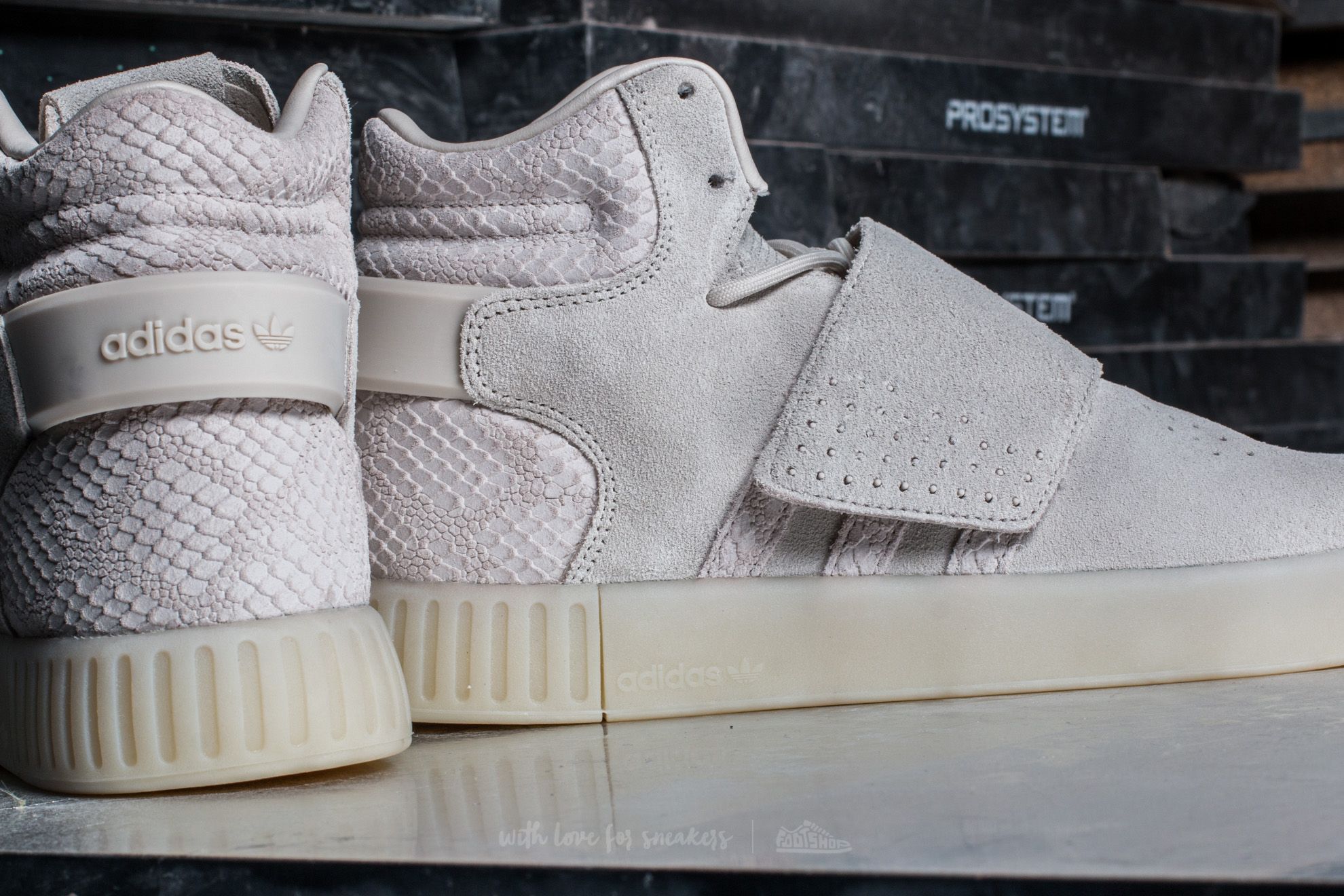 Zapatillas Hombre adidas Tubular Invader Strap Clear Brown/ Clear Brown/ Chalk White