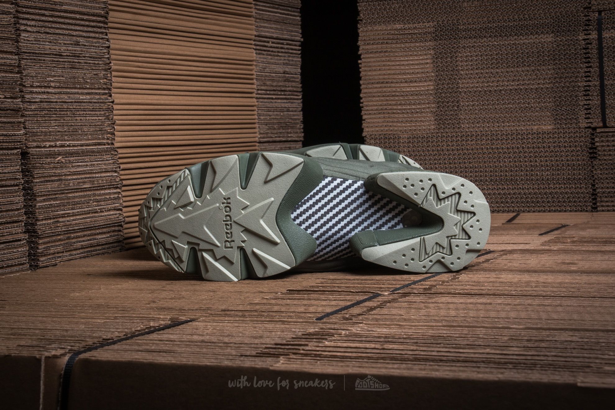 Férfi cipők Reebok Instapump Fury MTP Hunter Green/ Grey/ Teal
