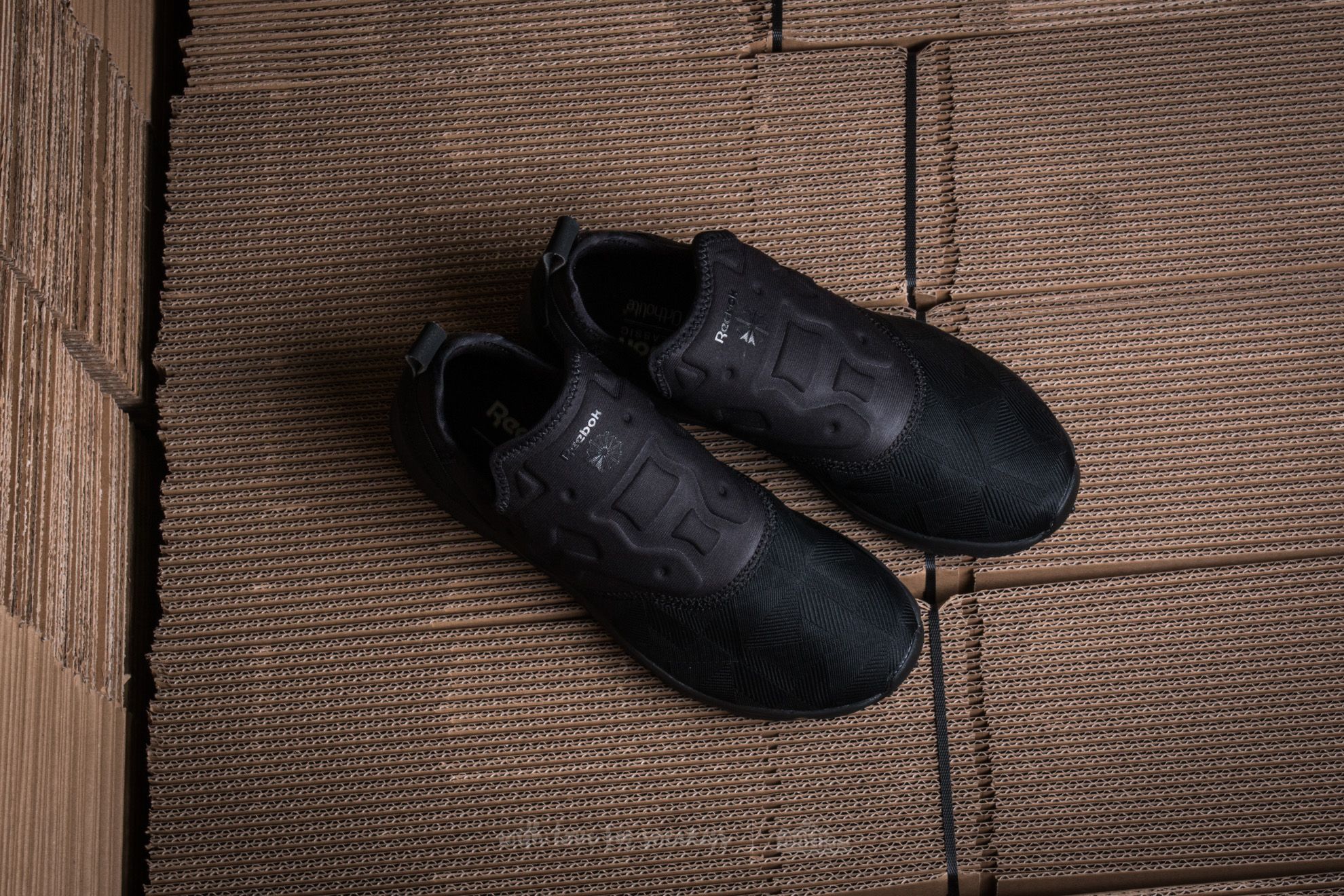 Reebok furylite slip-on arch top
