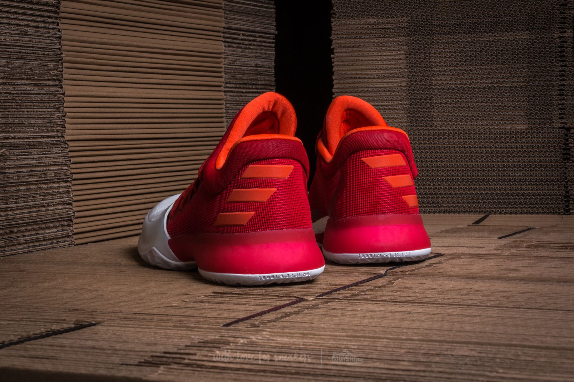 Încălțăminte și sneakerși pentru bărbați adidas Harden Vol. 1 Scarlet/ Footwear White/ Energy