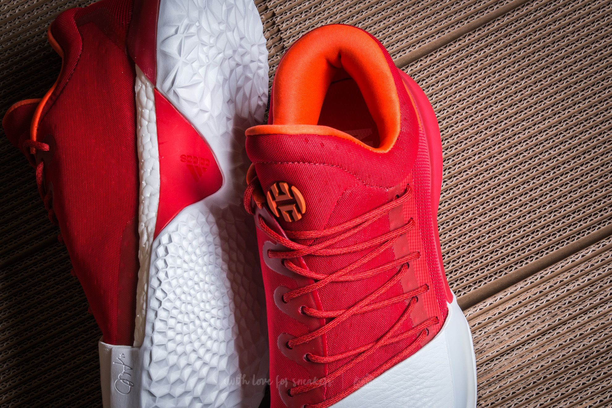 Încălțăminte și sneakerși pentru bărbați adidas Harden Vol. 1 Scarlet/ Footwear White/ Energy