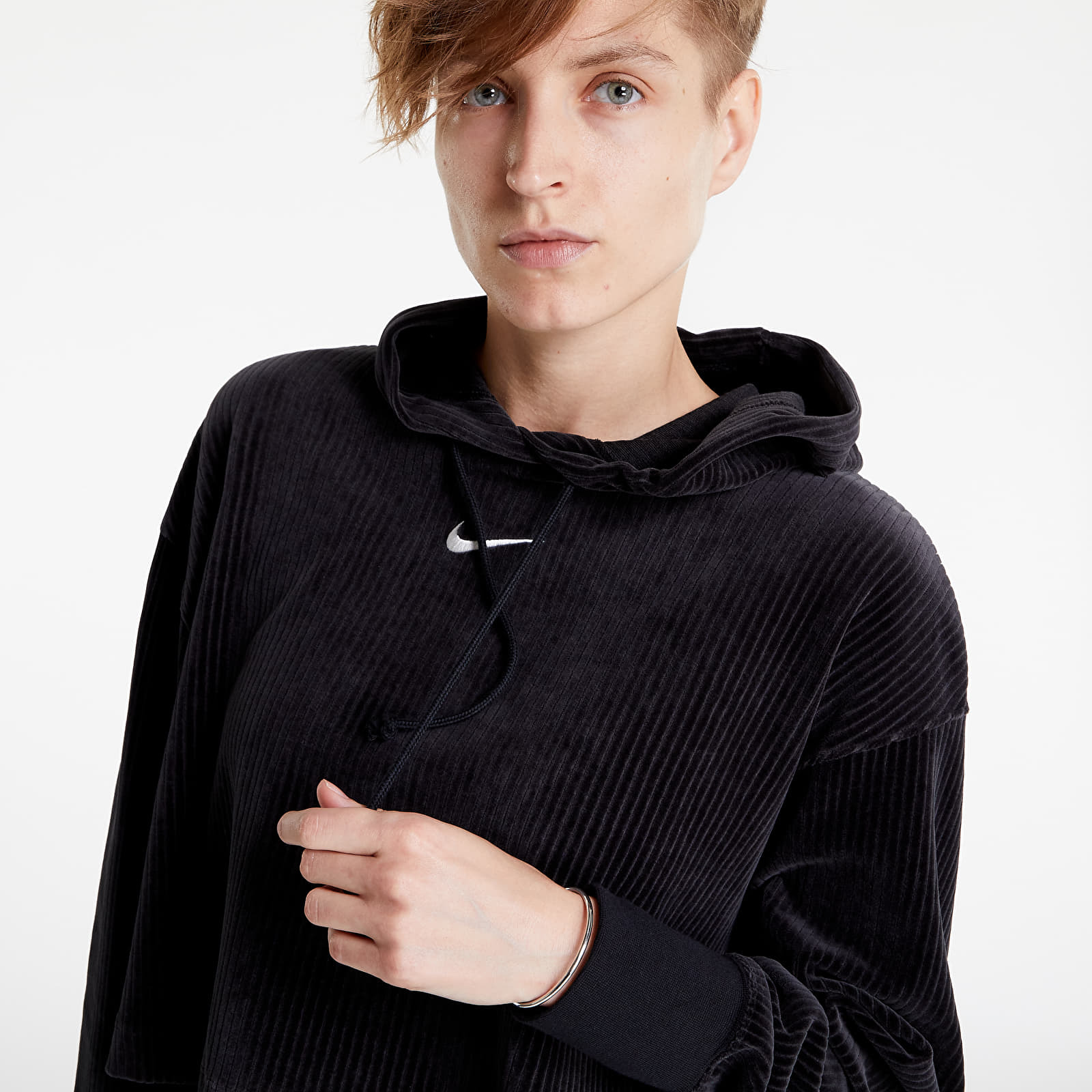 Nike - sportswear women's velour cropped pullover hoodie black/ sail