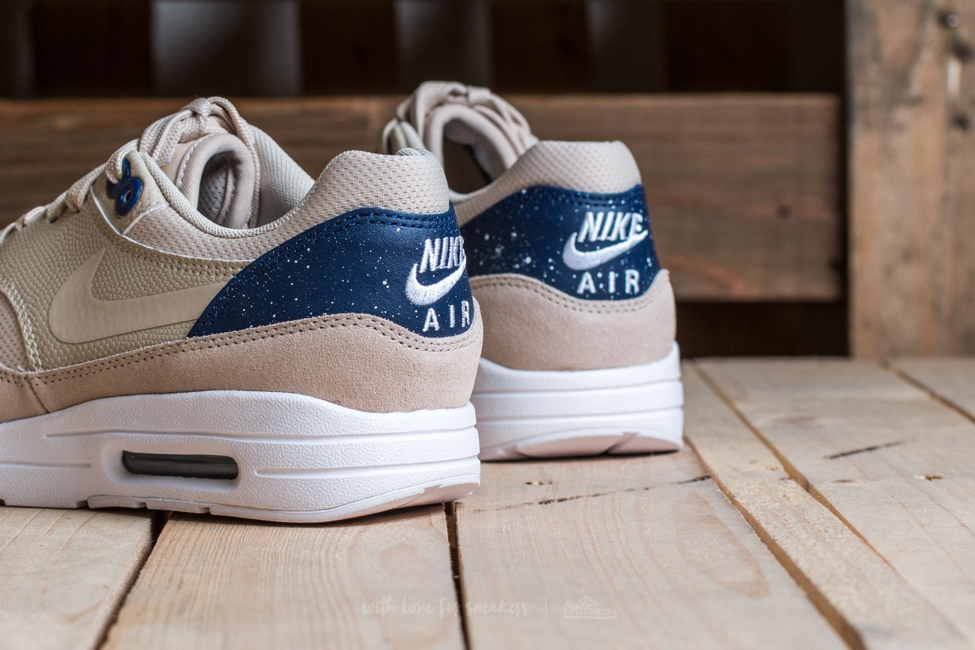 Nike air max 1 trainers oatmeal white shop