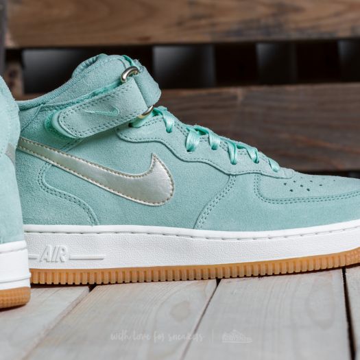 Nike W Air Force 1 07 Mid Seasonal