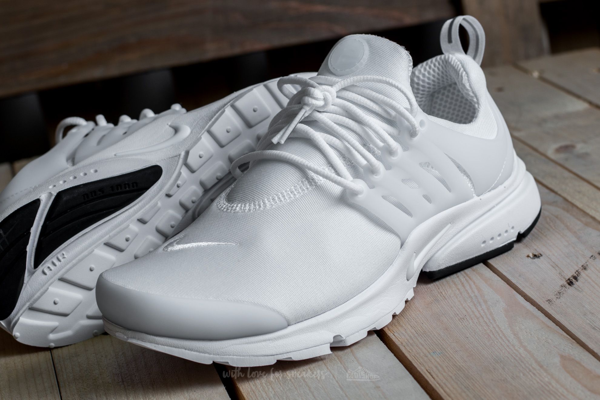 Men s shoes Nike Air Presto Essential White White Black Footshop
