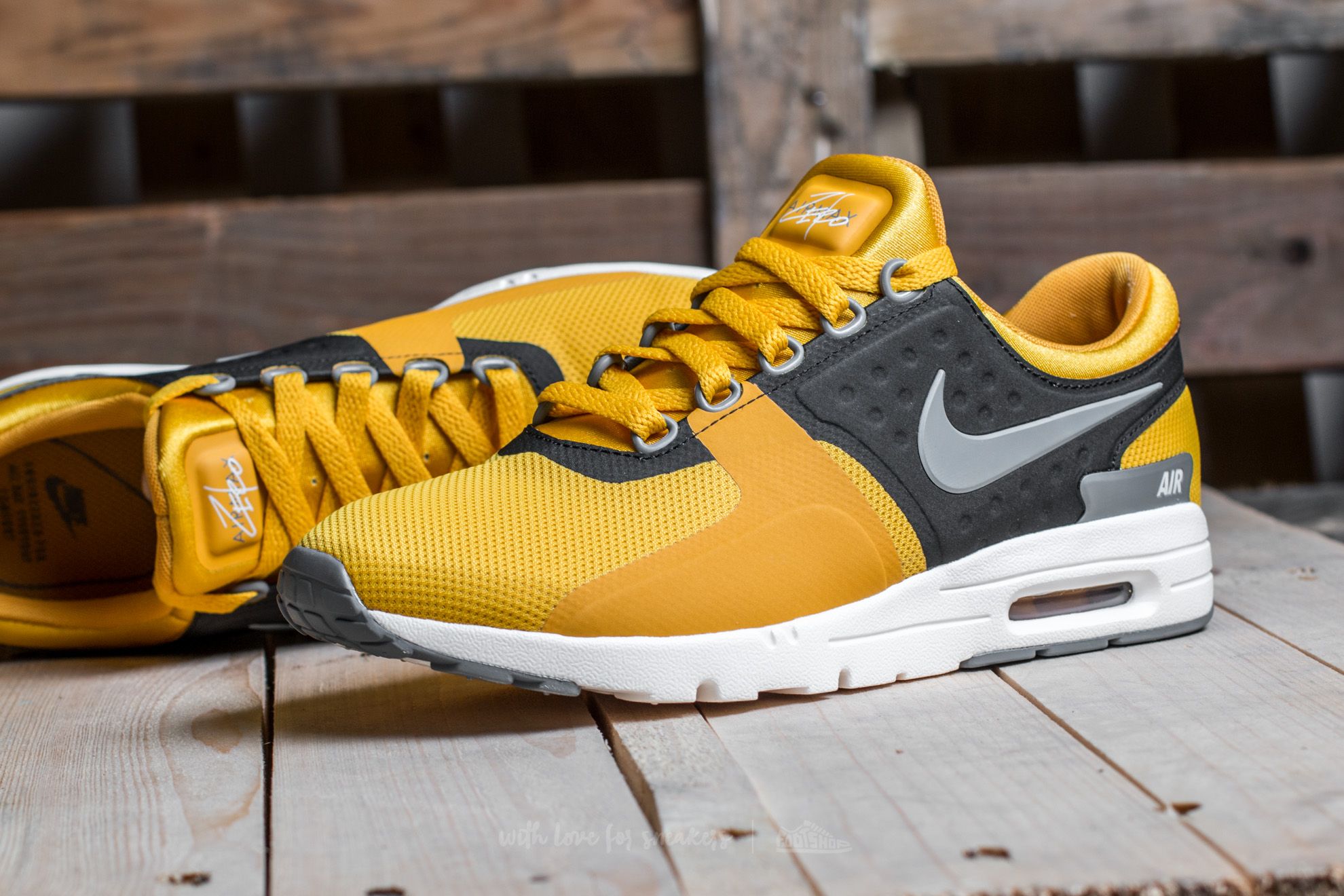 Nike air hotsell max zero yellow