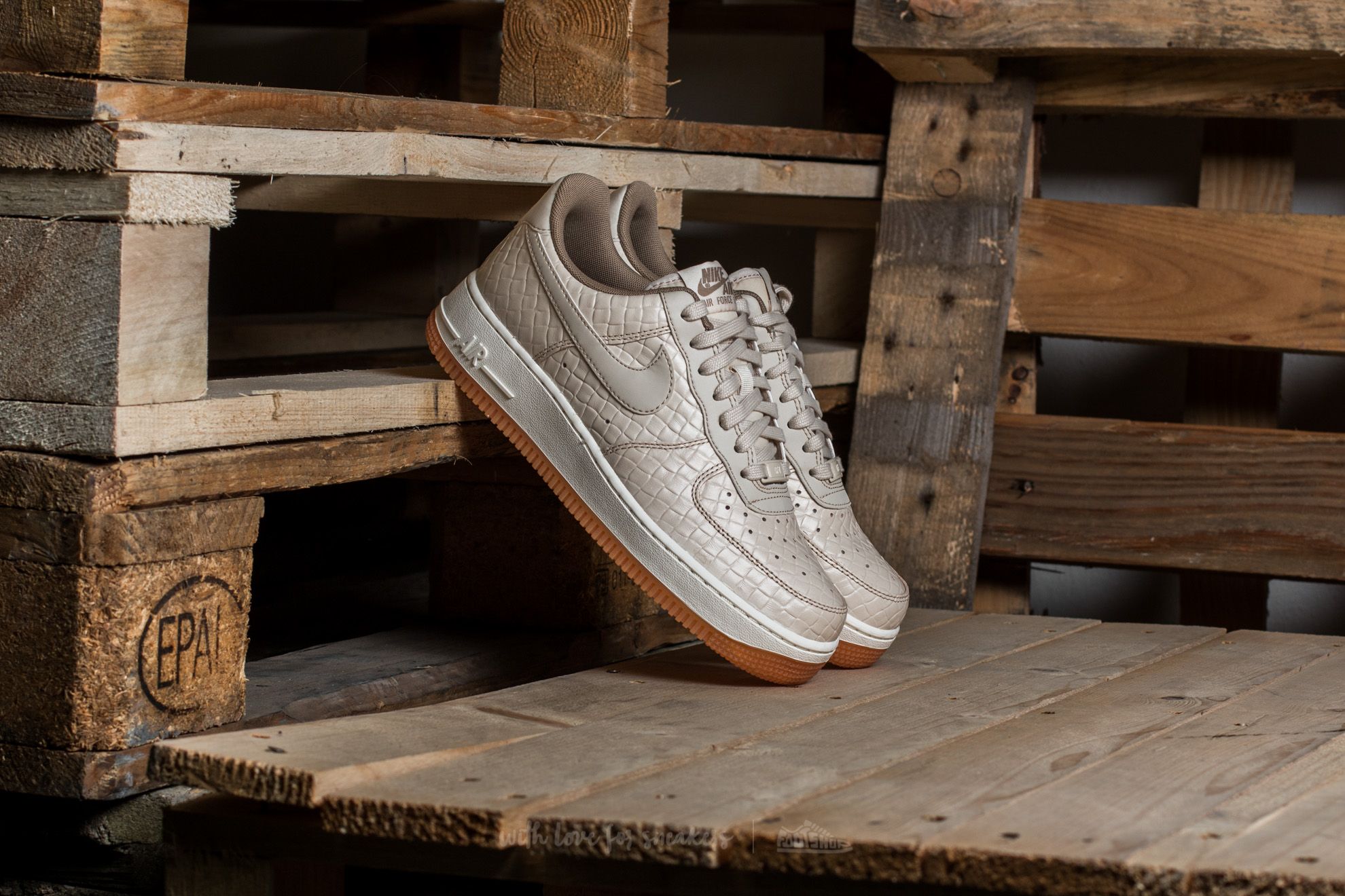 Women's shoes Nike Wmns Air Force 1 '07 Premium Oatmeal/ Oatmeal-Khaki-Sail