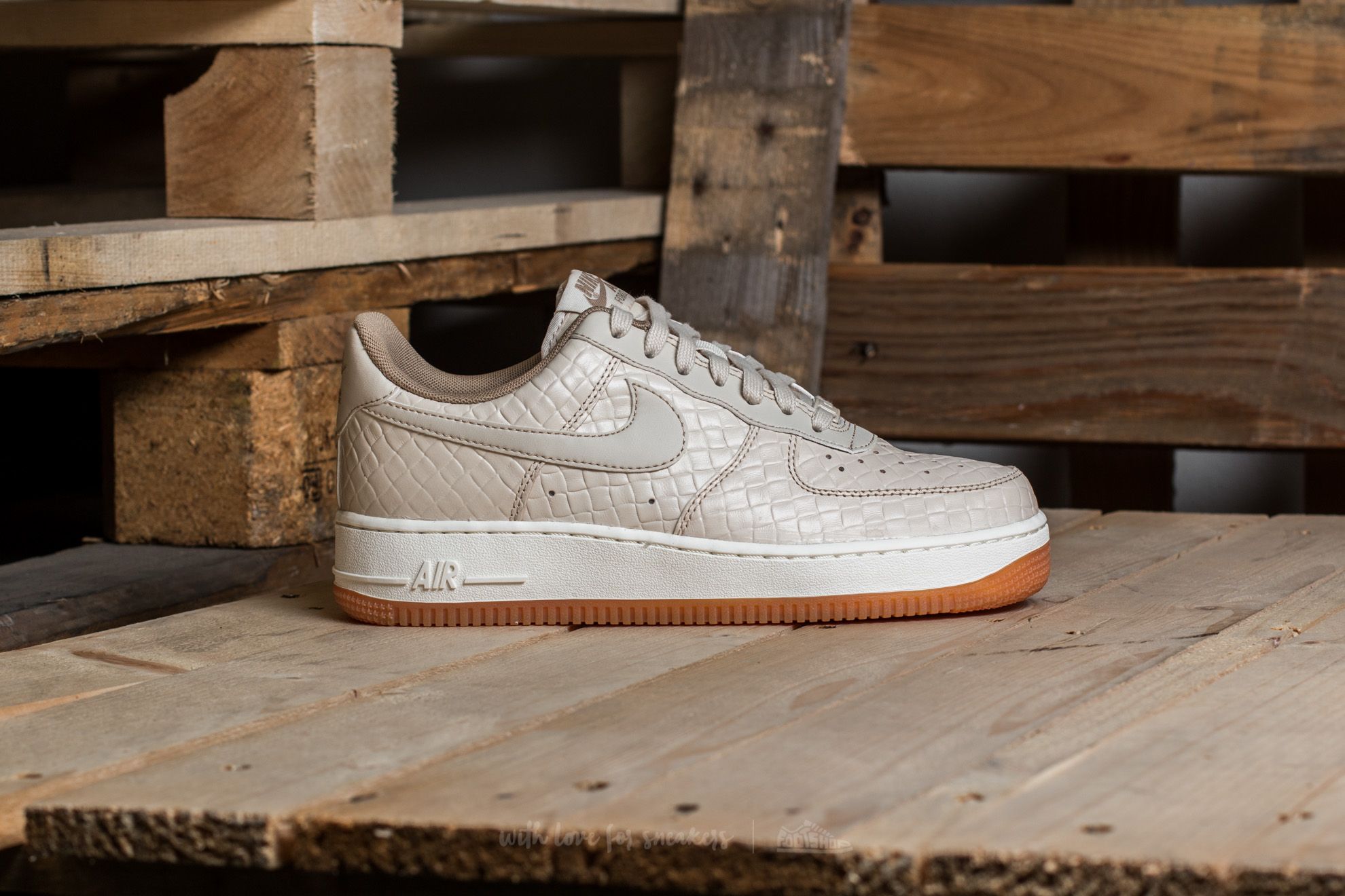 Women's shoes Nike Wmns Air Force 1 '07 Premium Oatmeal/ Oatmeal-Khaki-Sail