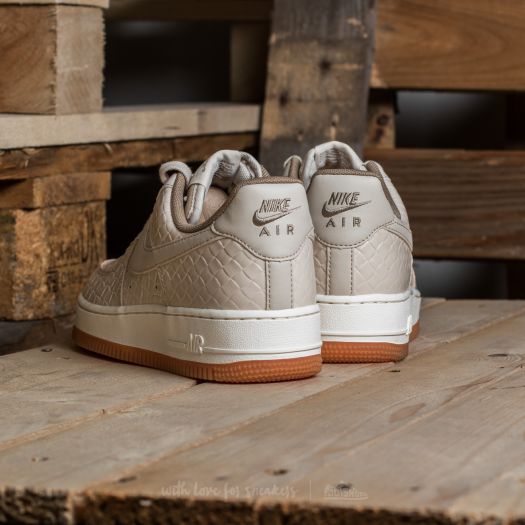 Nike air force 1 07 low damen khaki discount
