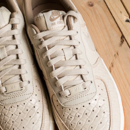 oatmeal color nike shoes