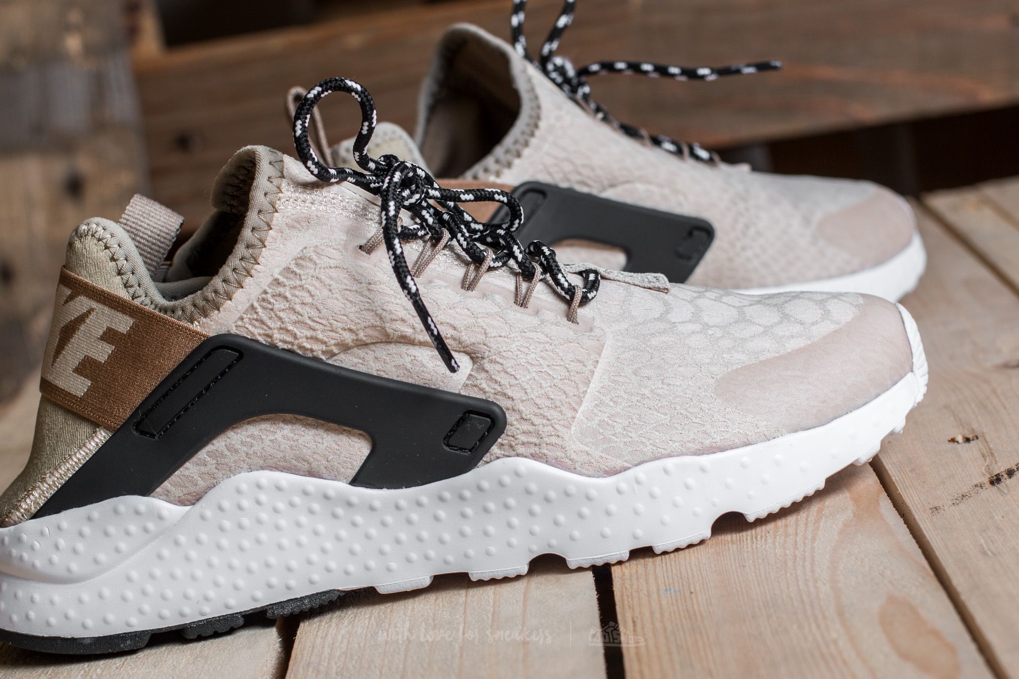 Air huarache run ultra - women's oatmeal shop