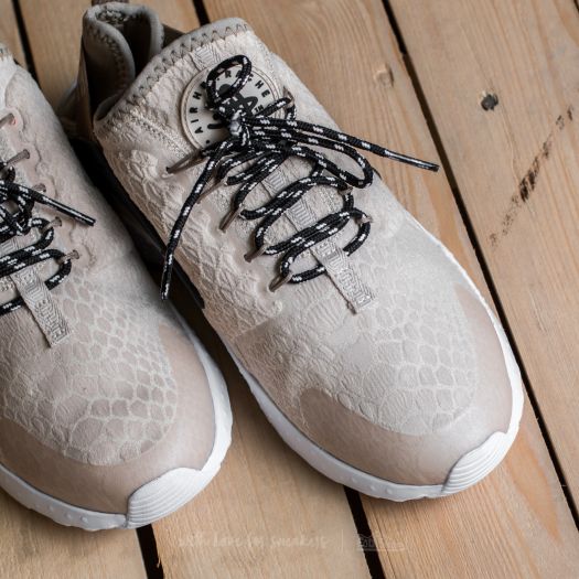 Chaussures et baskets femme Nike W Air Huarache Run Ultra SE