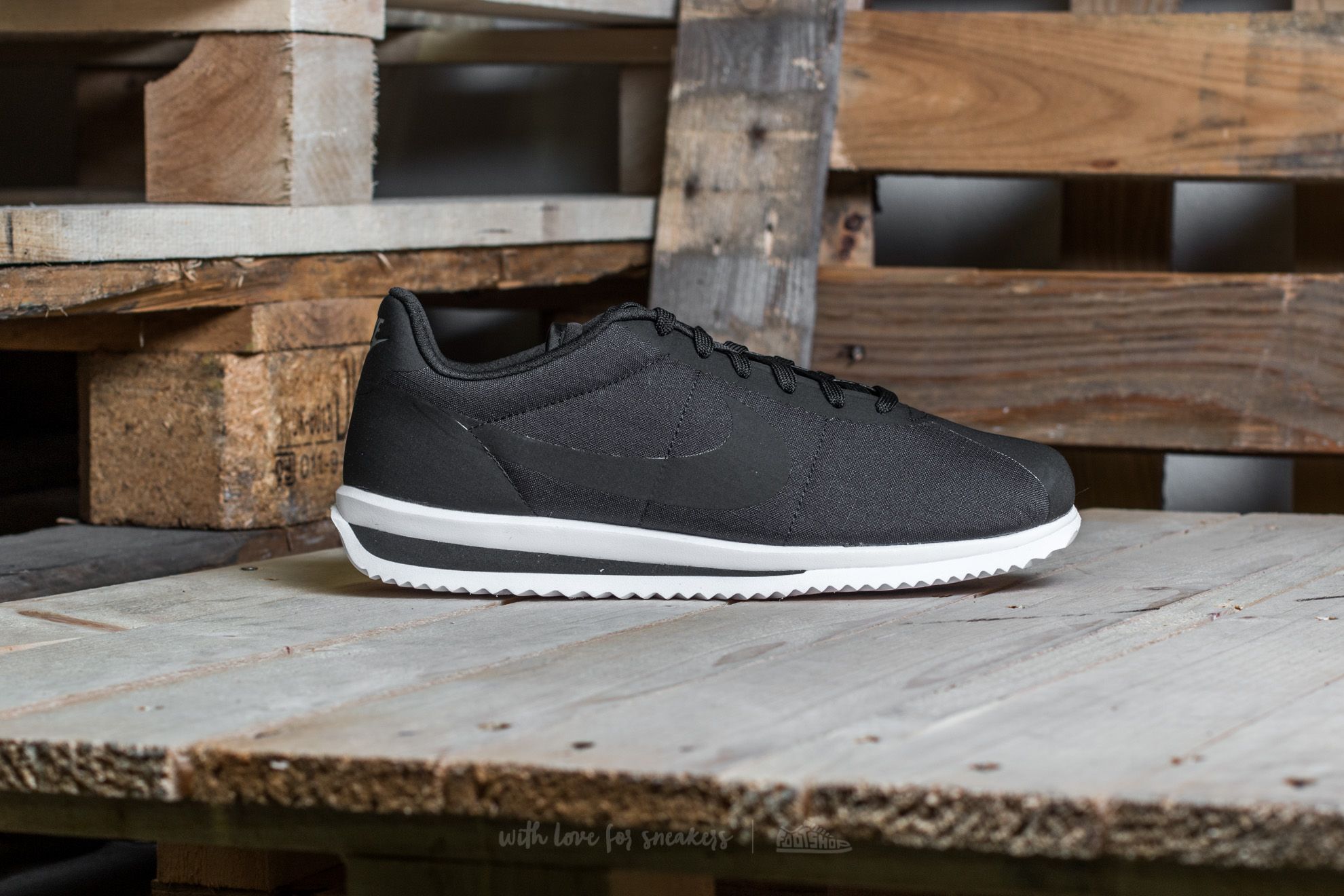 Cortez ultra black sale
