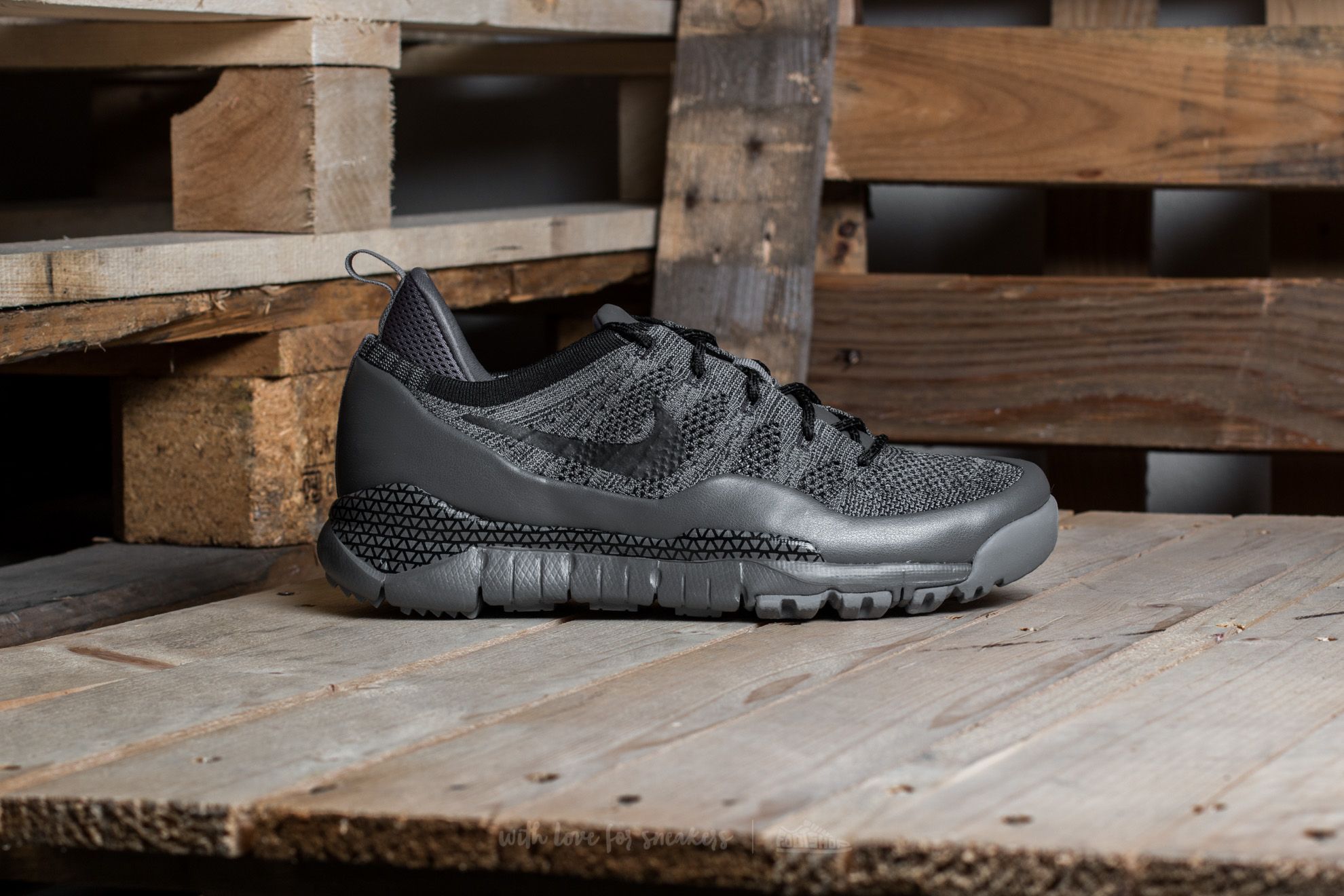 Lupinek cheap flyknit low