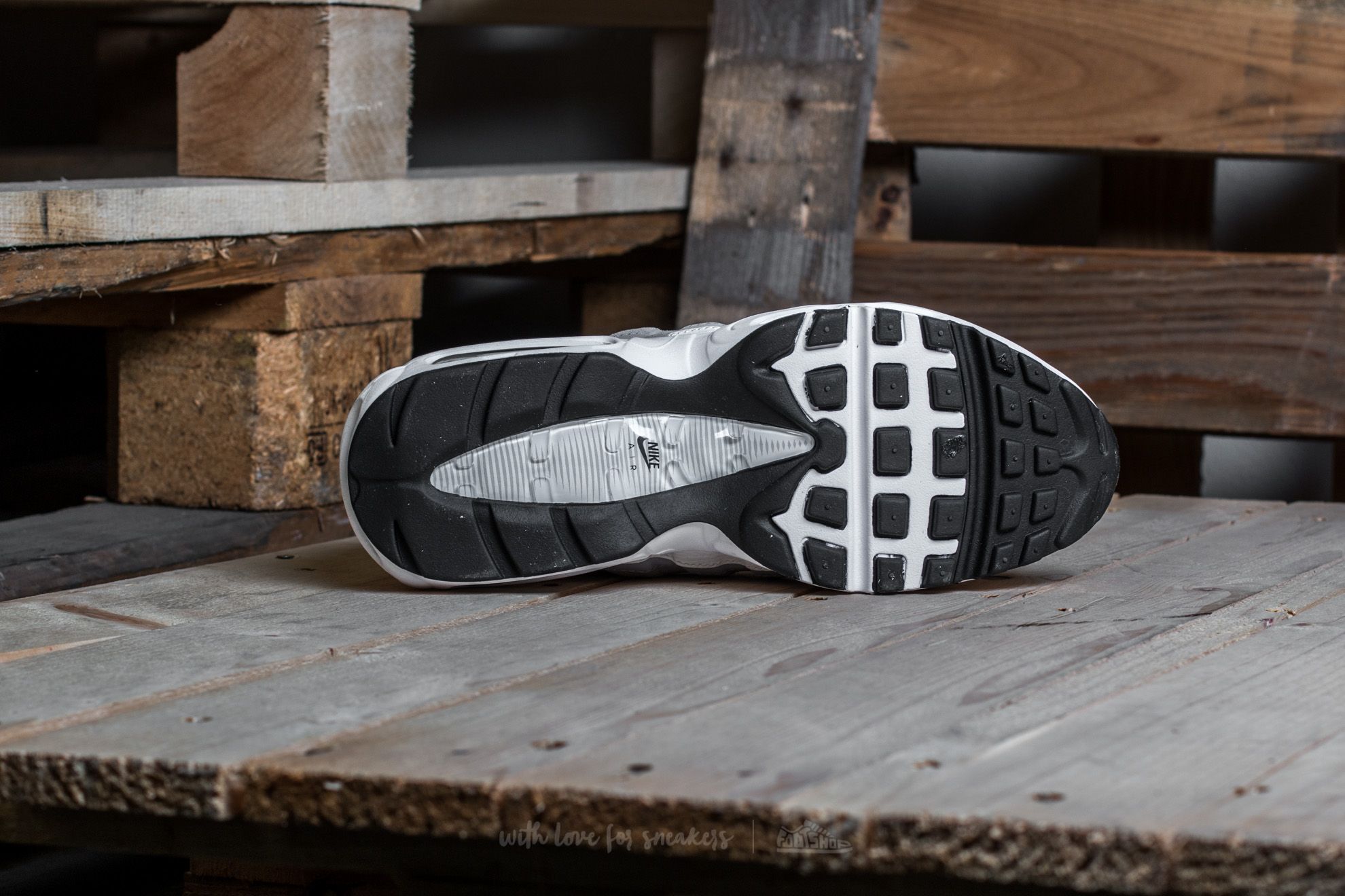 Férfi cipők Nike Air Max 95 Essential White/ Black-Wolf Grey