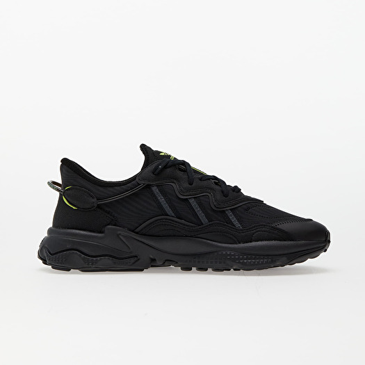 Zapatillas Hombre adidas Ozweego Real Madrid Core Black Carbon Pulse Lime Footshop