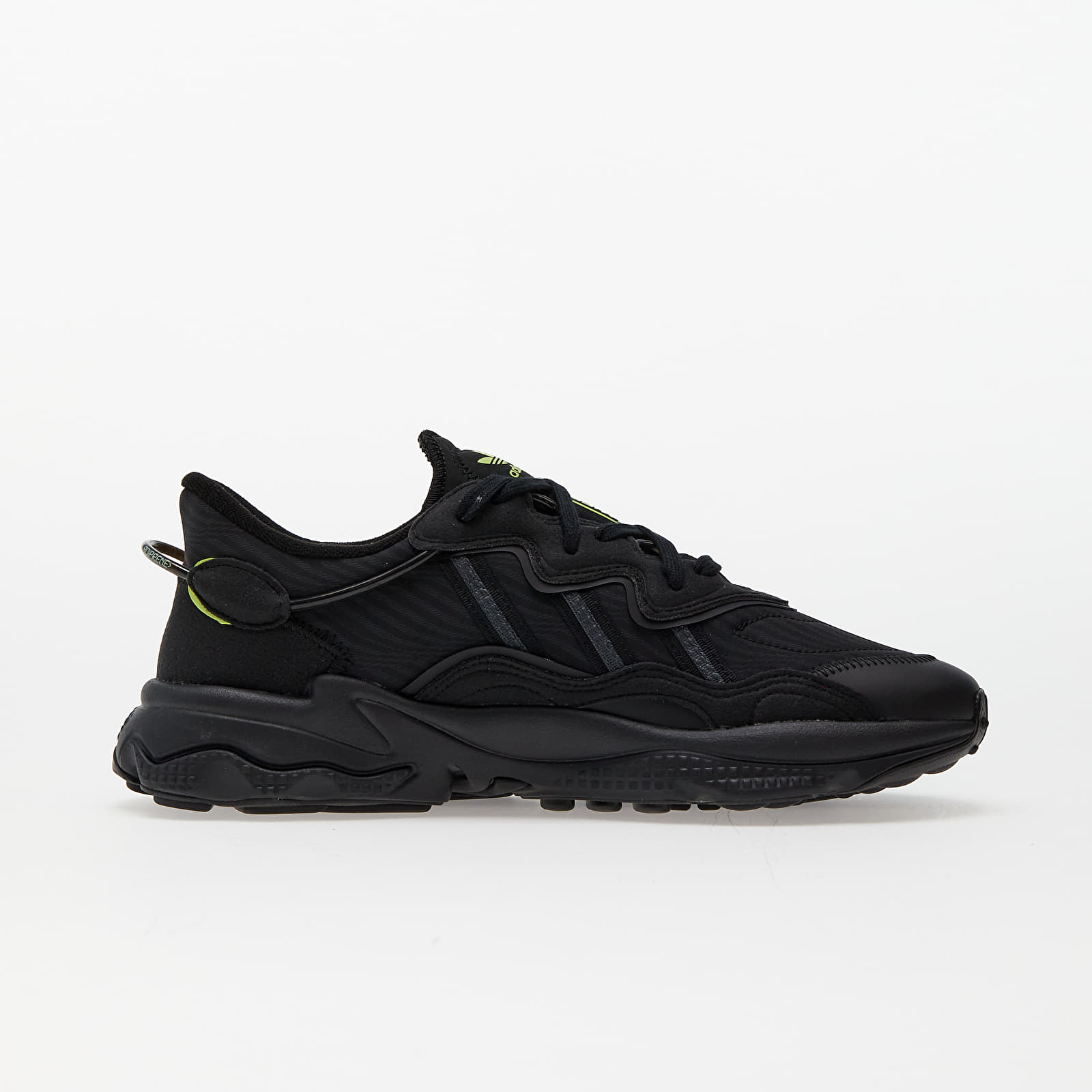 Încălțăminte și sneakerși pentru bărbați adidas Ozweego Real Madrid Core Black/ Carbon/ Pulse Lime