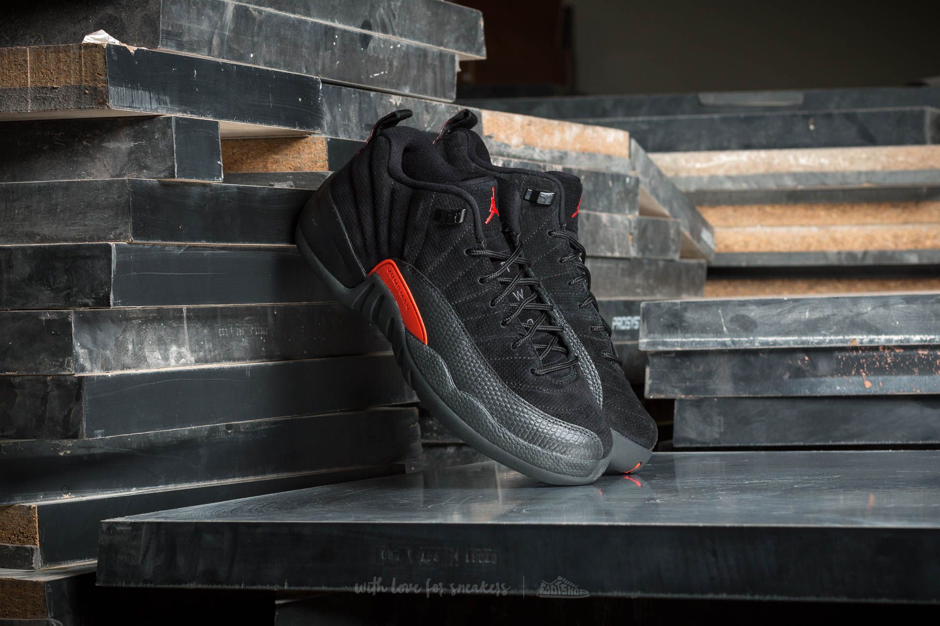 Retro 12 low max orange cheap