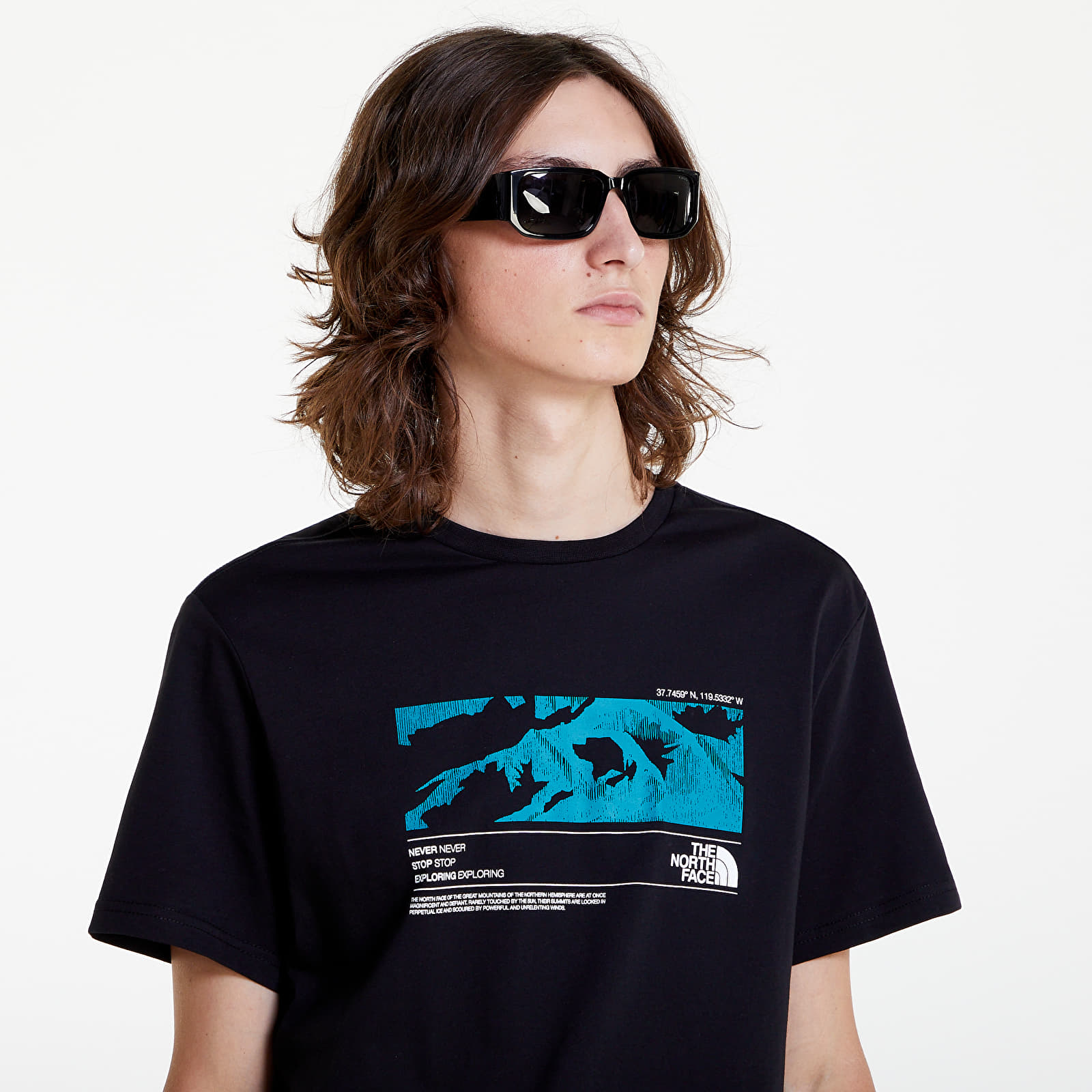 North face deals t shirt coordinates