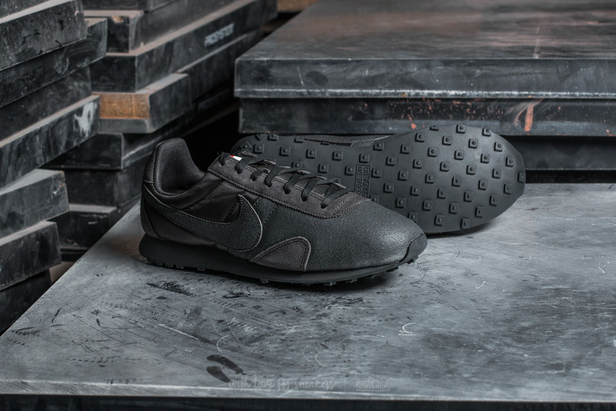 Damesko Nike W Pre Montreal Racer Vintage Premium Midnight Fog/ Midnight Fog
