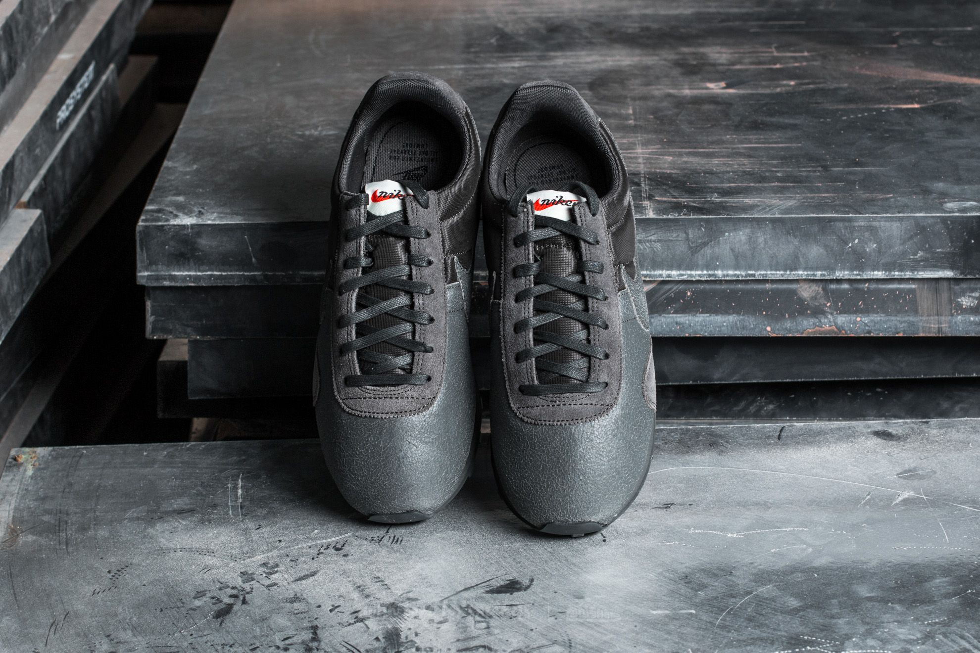 Damesko Nike W Pre Montreal Racer Vintage Premium Midnight Fog/ Midnight Fog