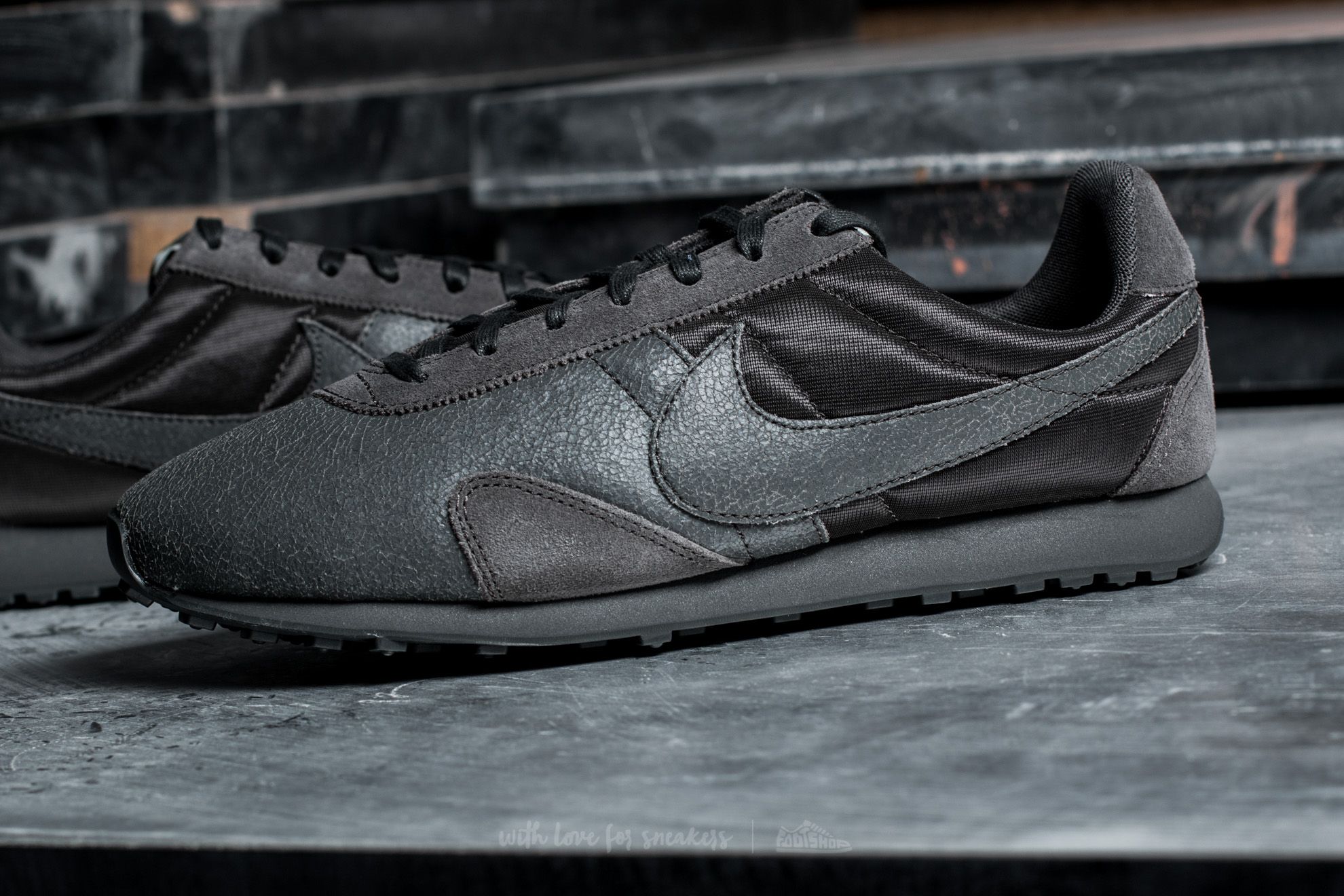 Damesko Nike W Pre Montreal Racer Vintage Premium Midnight Fog/ Midnight Fog