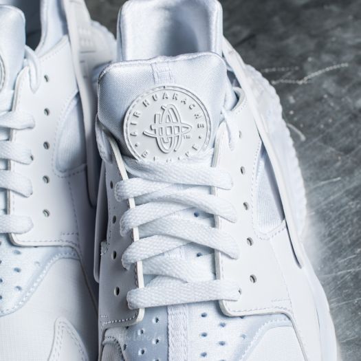 white huarache mens