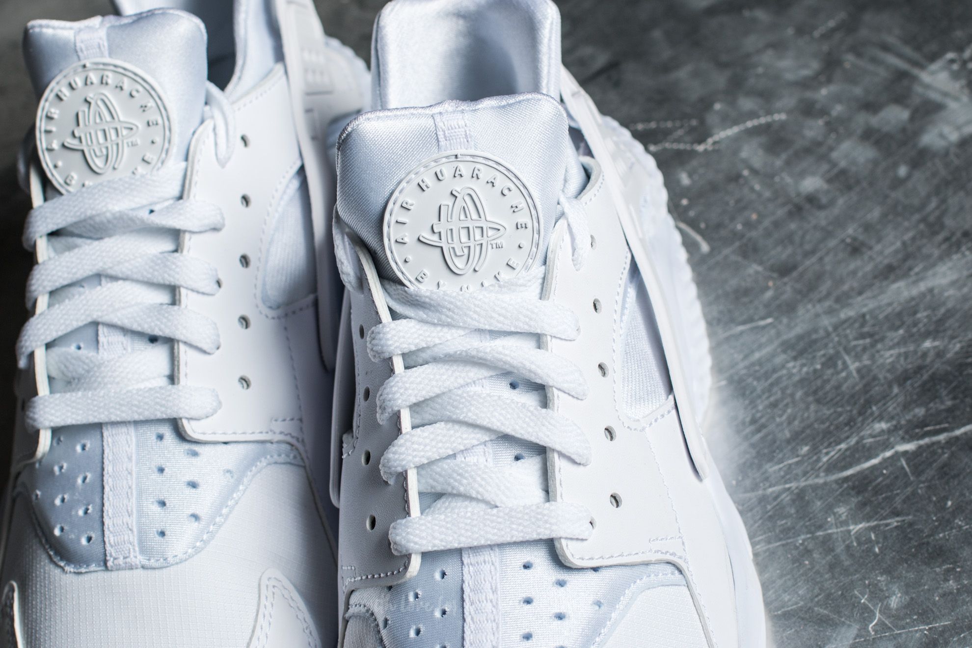 Men s shoes Nike Air Huarache White White White Footshop