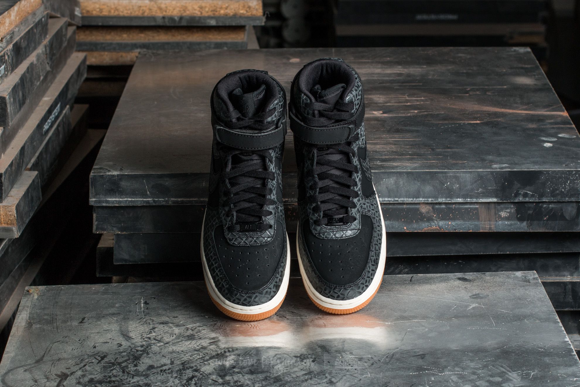 Air force 1 outlet 7 black suede