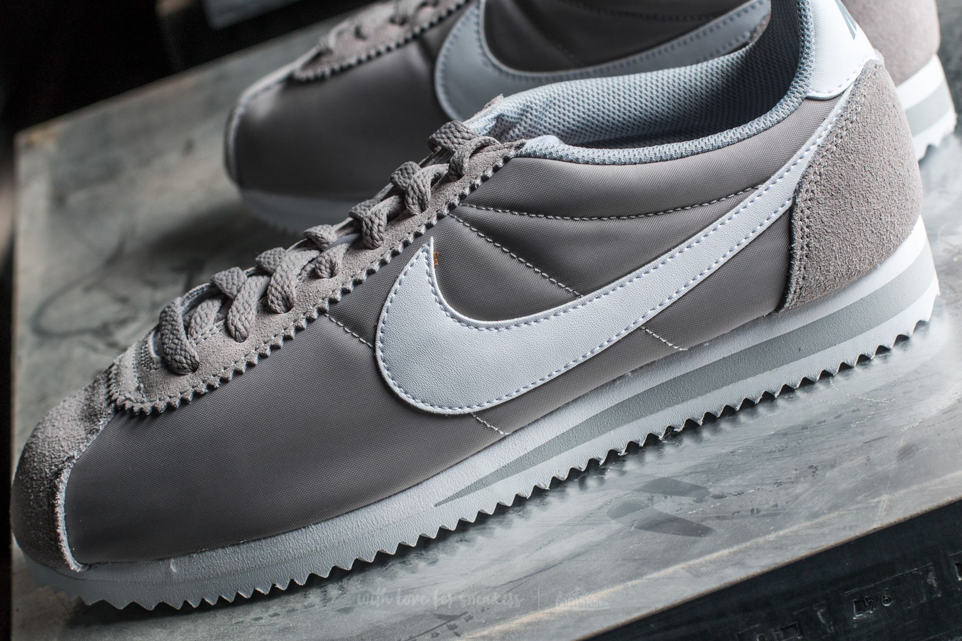 Nike cortez store nylon wolf grey