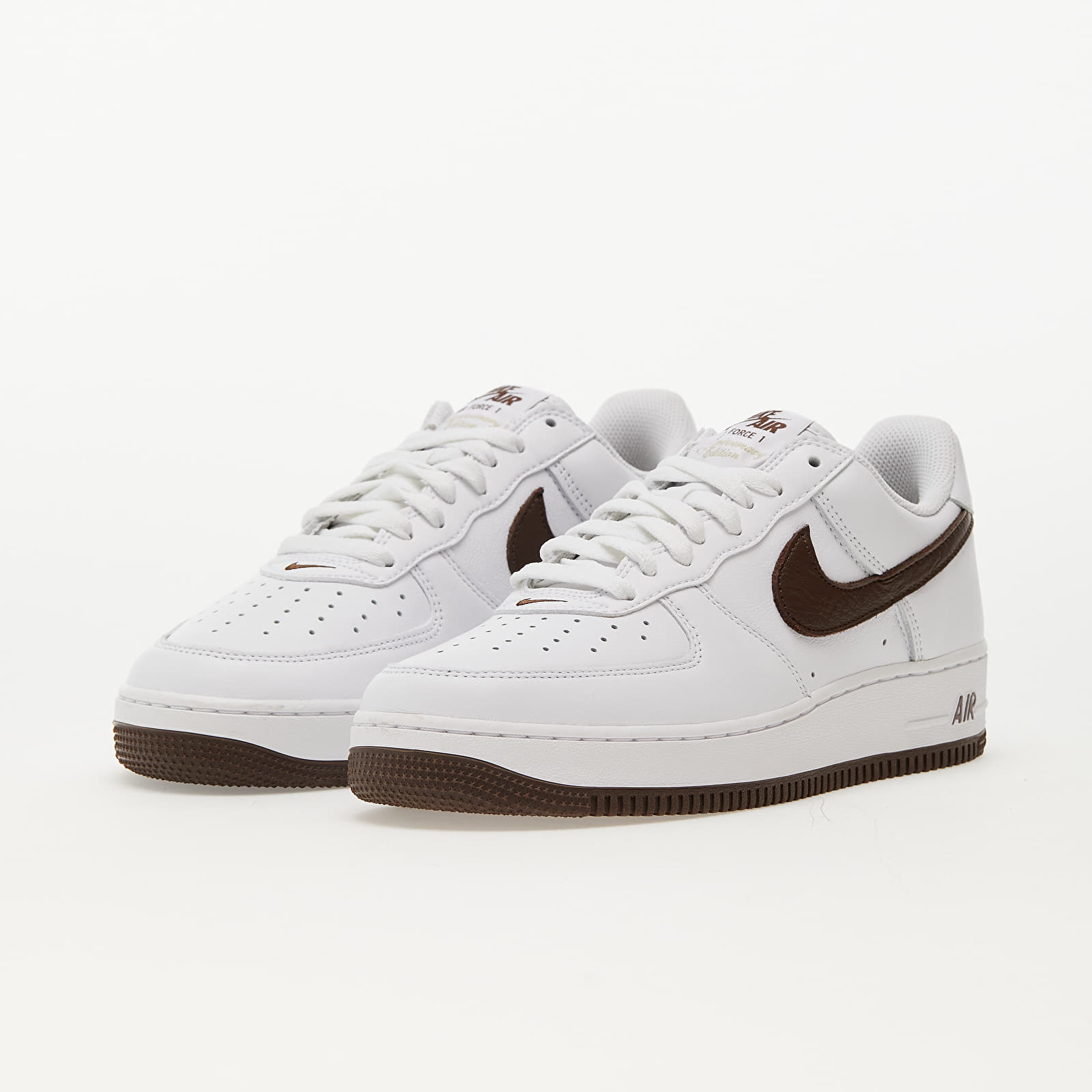 Men s shoes Nike Air Force 1 Low Retro White Chocolate Metallic Gold Footshop