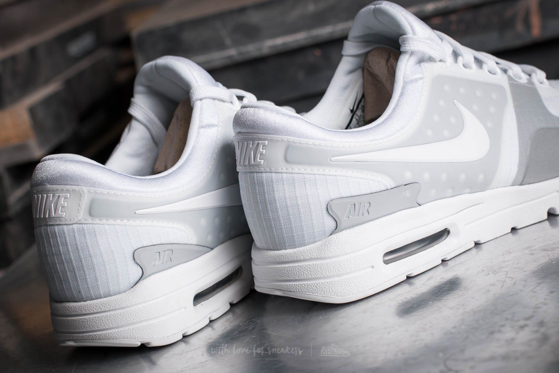 Women s shoes Nike W Air Max Zero SI White White Wolf Grey Footshop