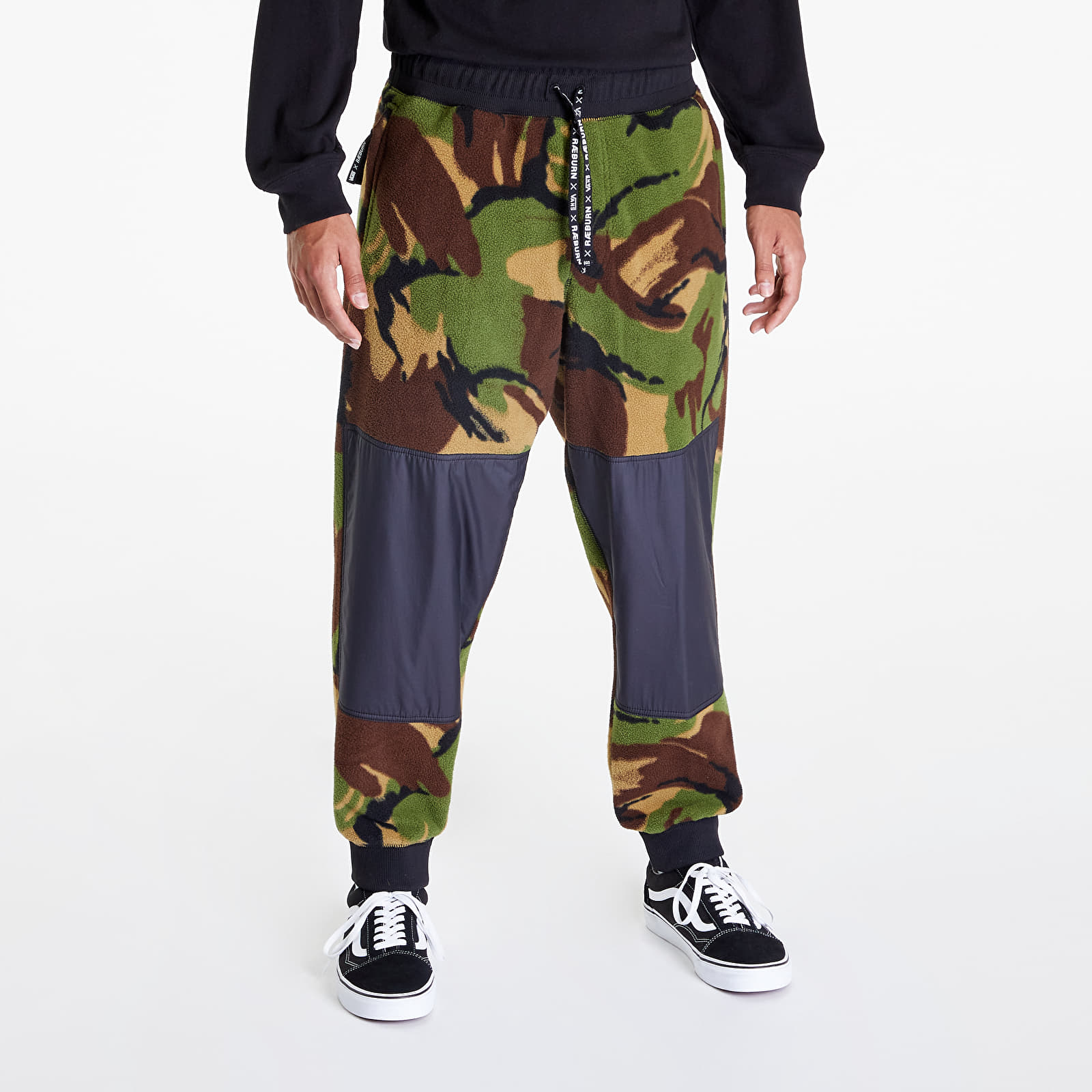 Offerte pantaloni tuta vans discount