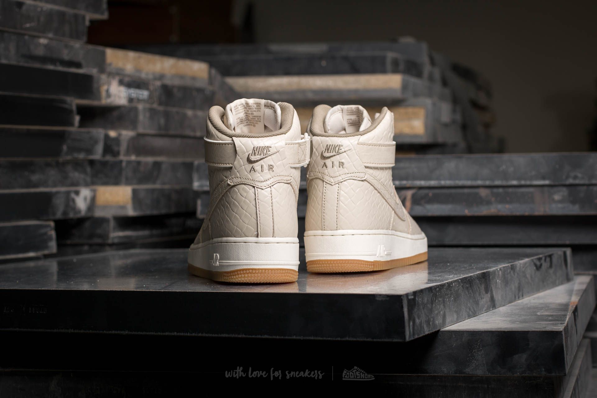 Nike air force hotsell 1 high prm