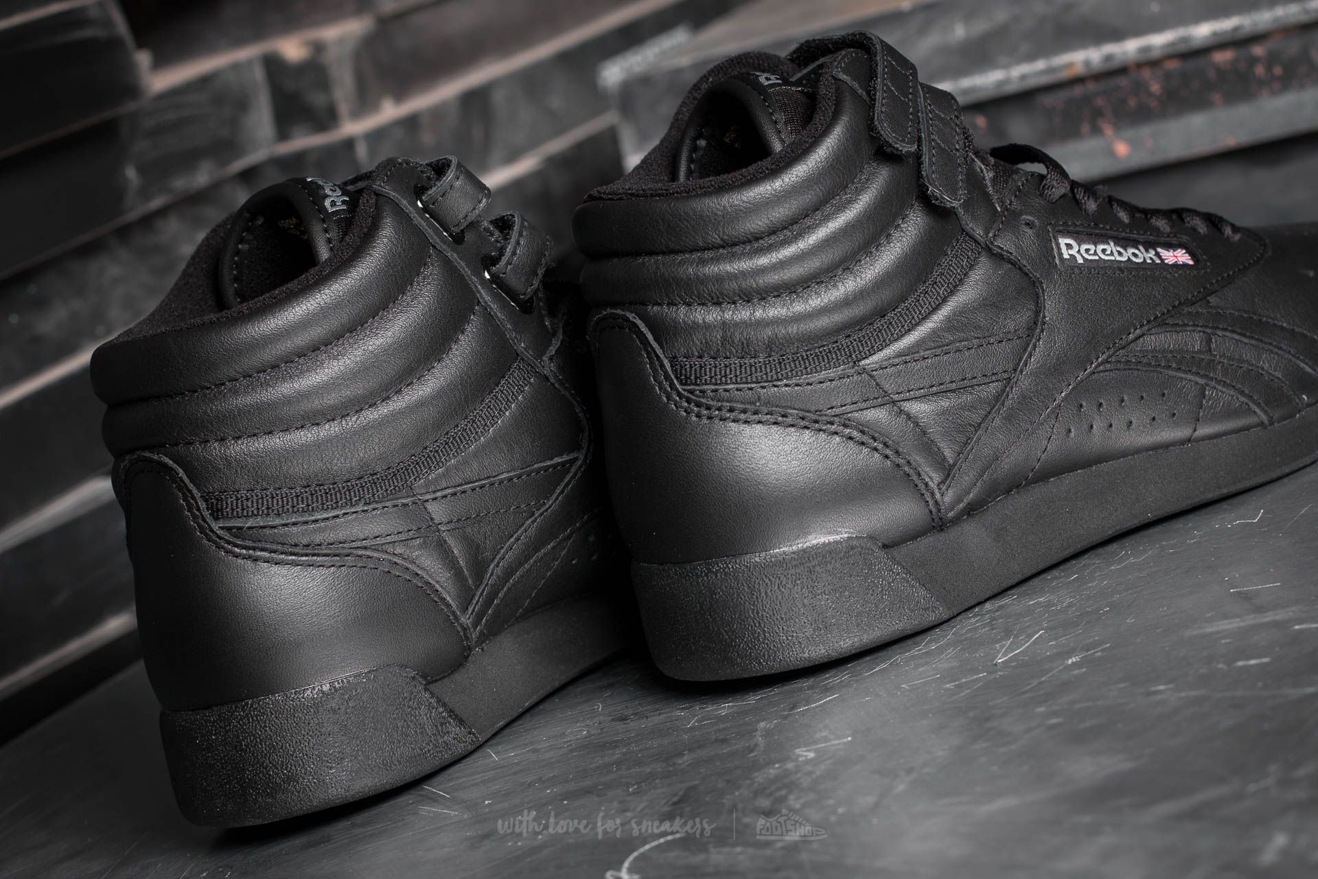 Dámské tenisky a boty Reebok W Freestyle Hi OG Lux Black/ Grey/ Gold/ Red
