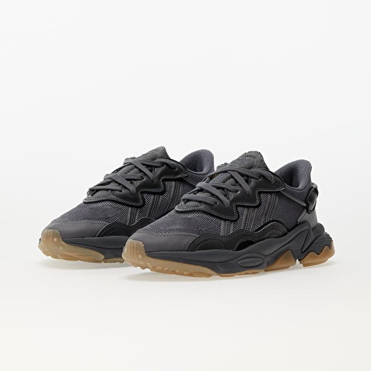 Adidas ozweego grey four 2025