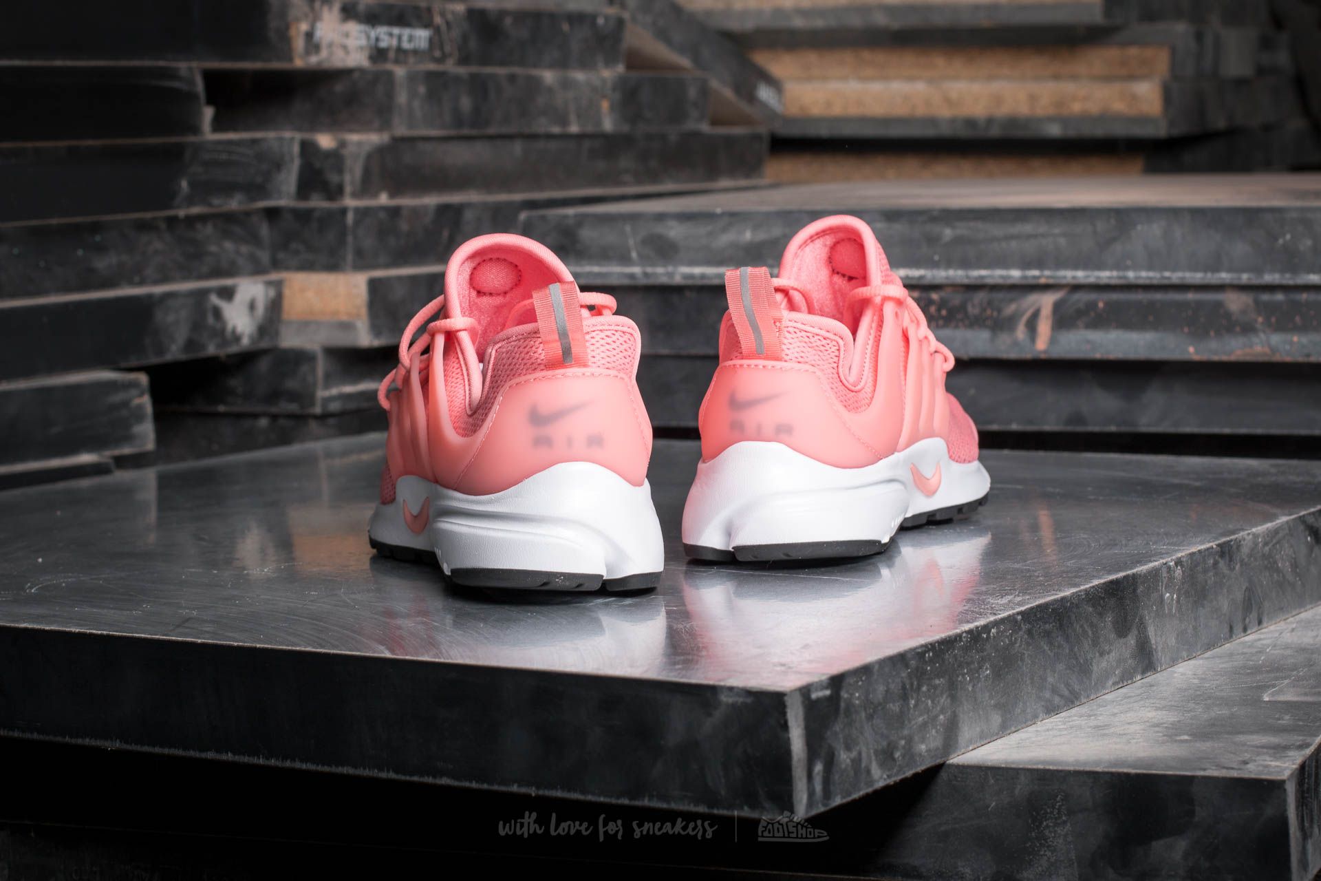 Women s shoes Nike W Air Presto Bright Melon Bright Melon Footshop