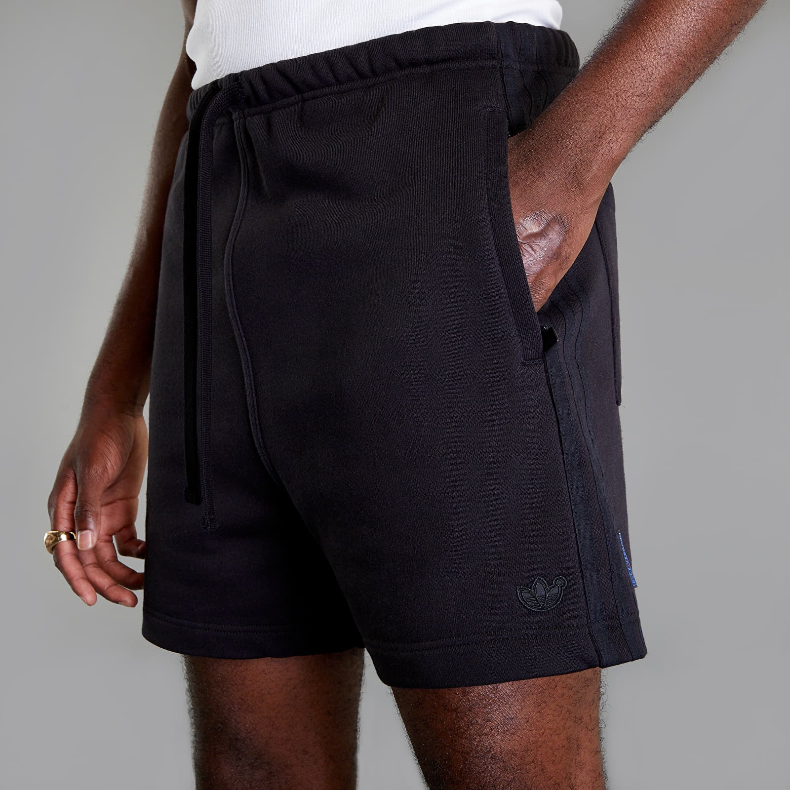Shorts adidas Blue Version Essentials Shorts Black