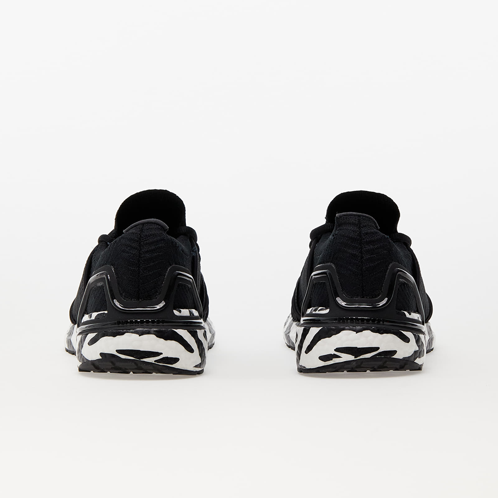 Γυναικεία παπούτσια adidas x Stella McCartney UltraBOOST 20 Core Black/ Core Black/ Green