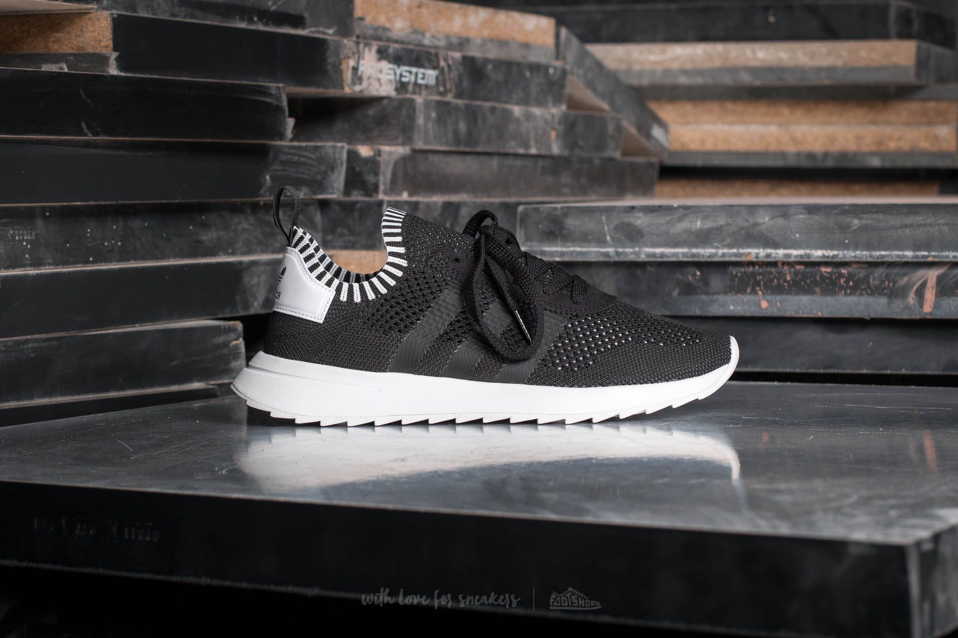 Women s shoes adidas Flashback W Primeknit Core Black Ftw White Utility Black Footshop